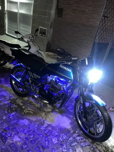 Pra vender ou trocar,Cb 450 restaurada em dias no ponto de transferir placa mercosul 