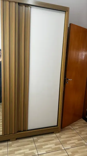 Guarda roupa novo