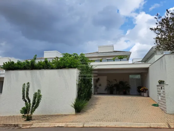Casa impecável à venda no Villagio Martina Franca, 4 dormitórios, 2 suítes