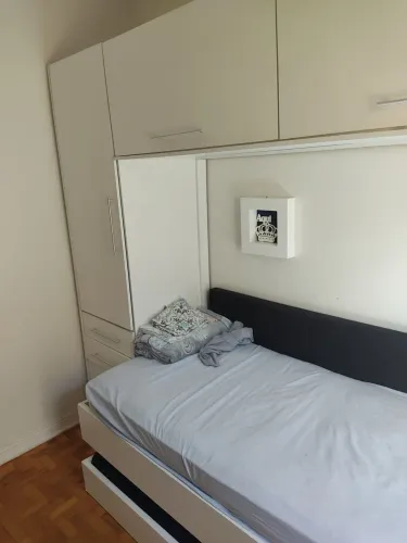 Conjunto de Guarda roupa e bicama