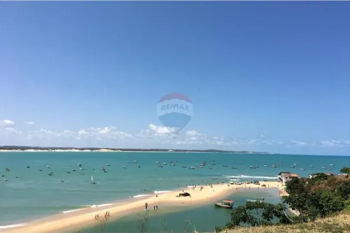 Linda Casa 252 m² - O Seu Refúgio Encantador Que Espera Por você, de Frente para o Mar em