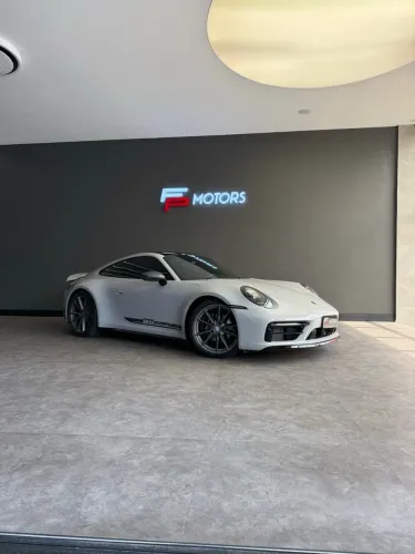 Porsche 911 Carrera T 3.0 370cv 2024
