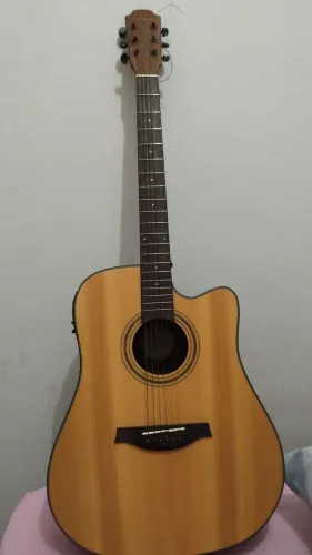Violão de aço