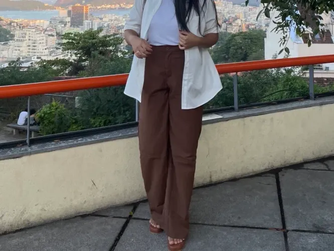 Calça cintura alta marrom