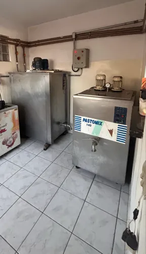 Pasteurizadora e Tina para sorvetes
