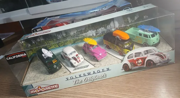Miniatura Carrinho Volkswagen Kombi e Fusca Majorette com 5 em Metal Diecast colecionável
