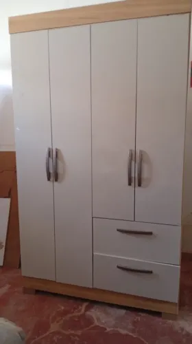 Guarda roupa de solteiro com duas portas e duas gavetas 