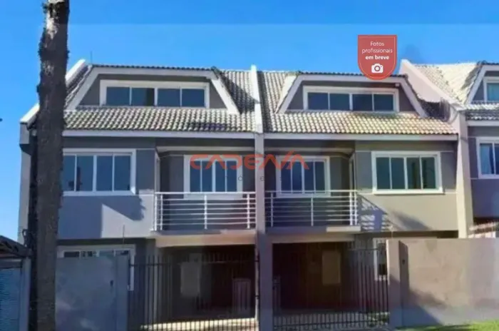 Sobrado Triplex com 3 quartos e 2 vagas à venda no Bairro Alto