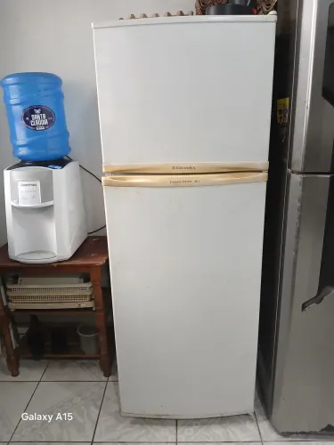 Geladeira com defeito