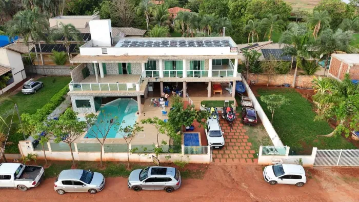 SOBRADO A VENDA 6 SUÍTES LAGO DAS BRISAS