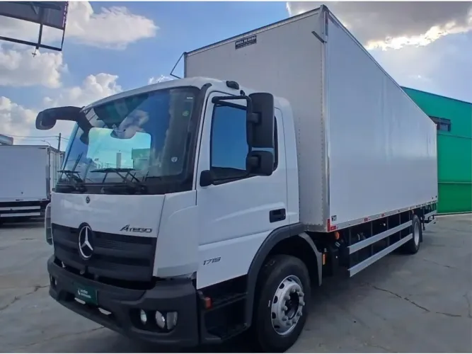 Mercedes-benz Atego 2025