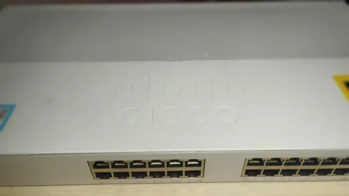 CISCO CBS250-24T-4G