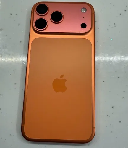 O Apple iPhone 17 Pro Max disponível o venda, 256 memória, apenas c 5 meses de uso.