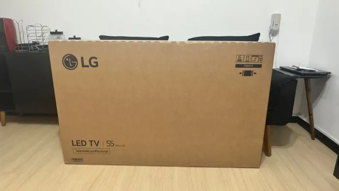 Smart TV LG 55 LED 4K UHD controle smart magic - 55AU801C0SA