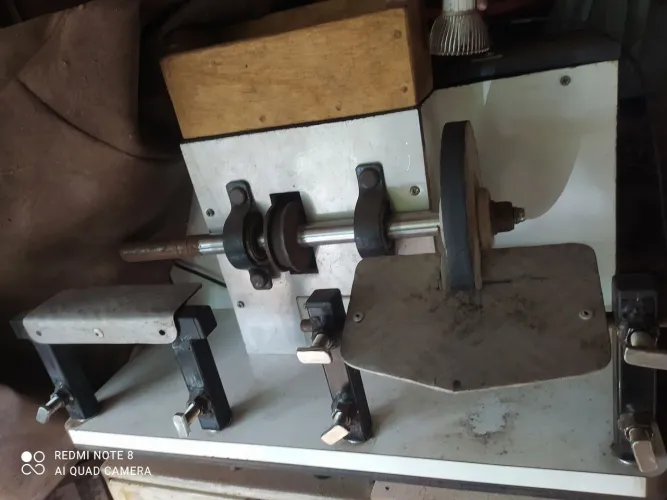 Vendo máquina para afiação de alicates de cutícula 