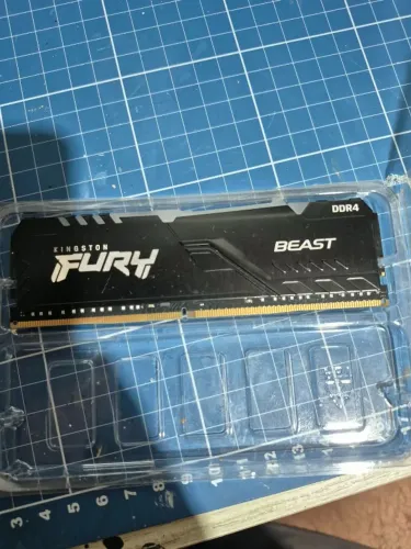 Memória RAM Kingston Fury Beast RGB - DDR4 8GB 3200MHz