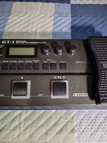Boss GT-1