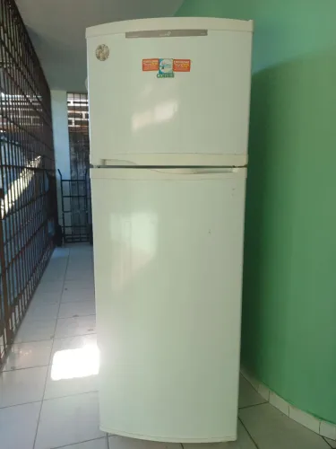 Geladeira frost free dúplex 380lts 