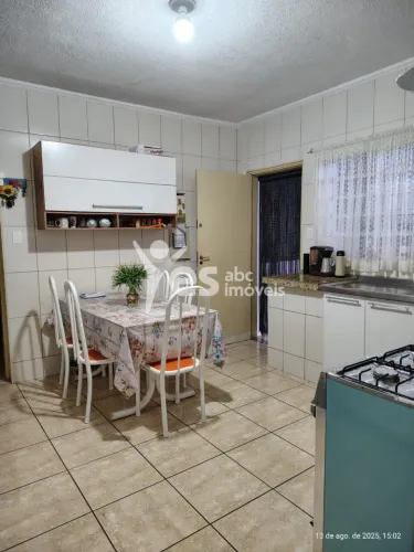 Casa Térrea à Venda na Vila Liviero 100m², 2 Dorms, 2 Vagas e Excelente Localização! REF: