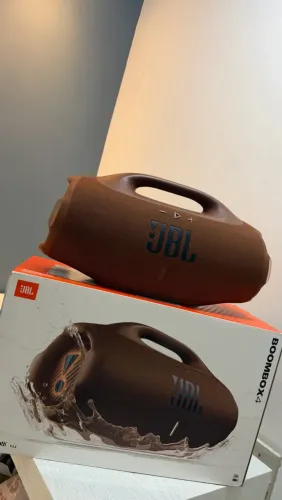 JBL Boombox 4 