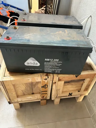 Bateria Estacionária Anda 12V 200Ah - Seminovas