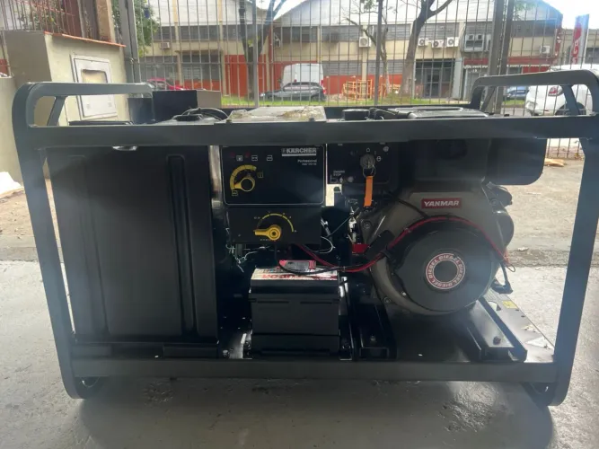 Lavadora de alta pressão HDS 1000 Karcher 