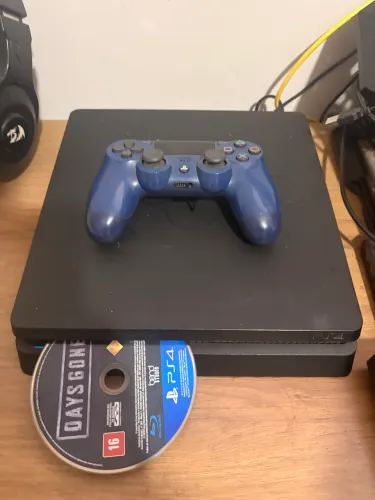 Vendo ps4 slim 1tb com 1 controle e 1 jogo mídia fisica