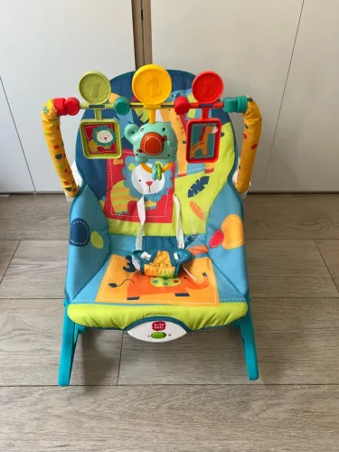Cadeirinha Baby com Móbile