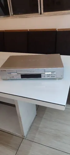Vídeo cassete PANASONIC