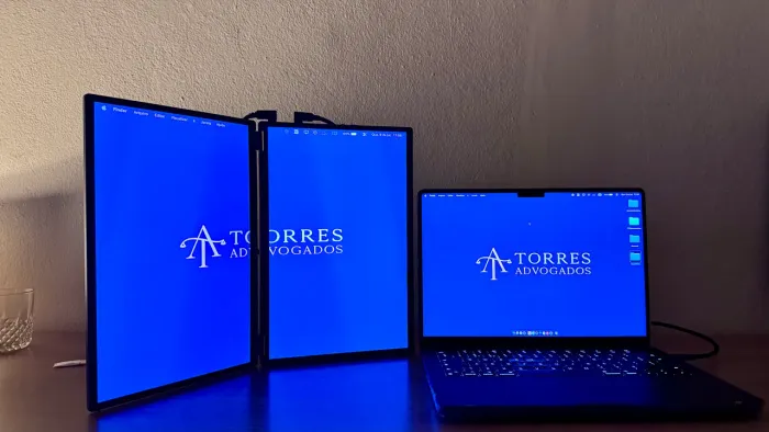 Monitor Asus ZenScreen Duo OLED 14?