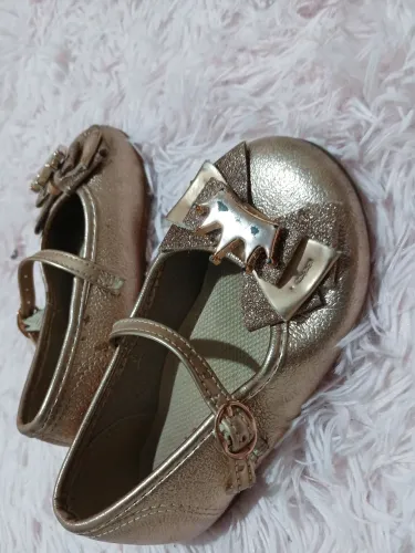 4 pares de sapatinhos 100 reais