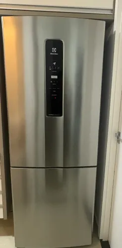 Geladeira Electrolux Inverter 490 L
