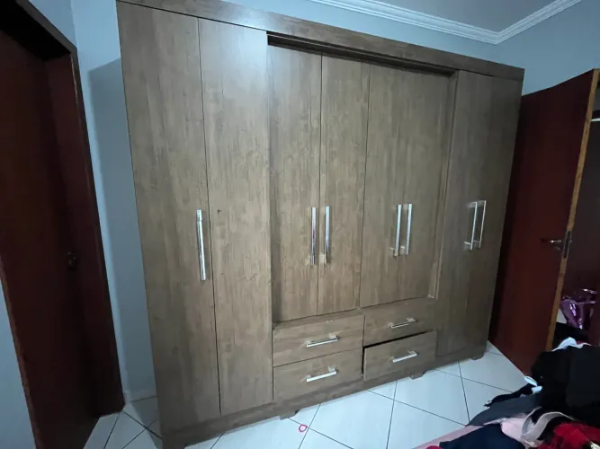Vendo guarda-roupa