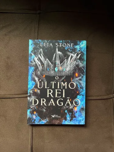 Leia Stone: O Último Rei Dragão