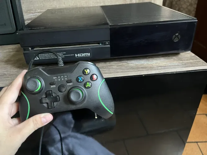 Xbox One com controle 