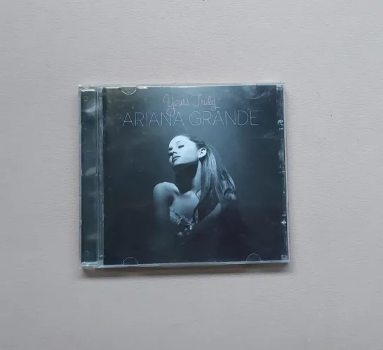 CD Ariana Grande - Yours Truly