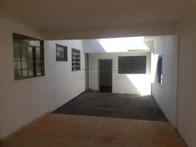 Residência bem localizada com Salão Comercial no Jardim Mariana em Ibaté - 2 Quartos, Salã