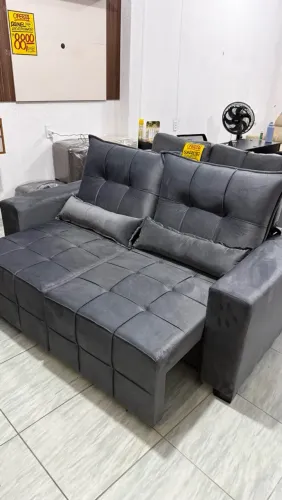 Sofá retrátil reclinável novo e embalado disponível