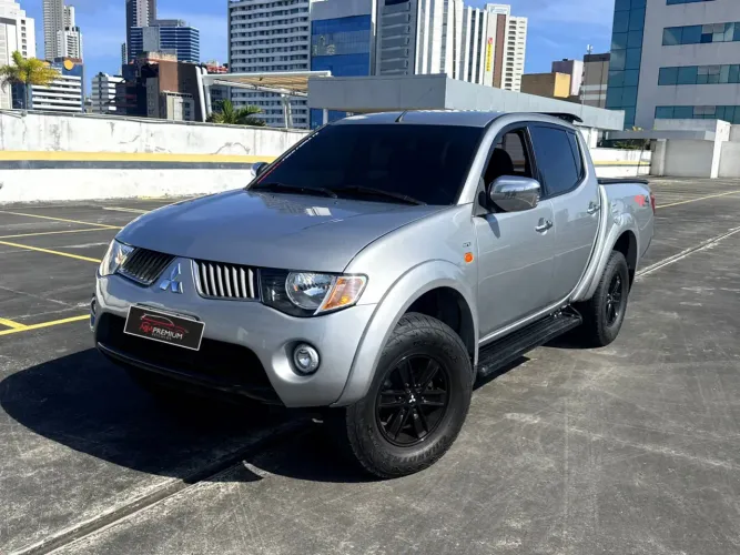 Mitsubishi L200 Triton HPE 3.2 CD TB Int.diesel AUT 2010