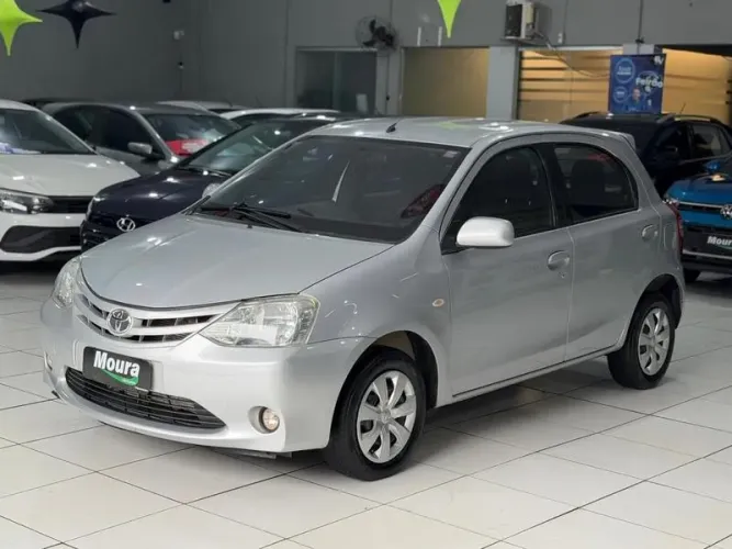 Toyota Etios 1.3 Flex 16V 5P Mec. 2013