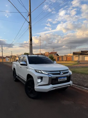 Mitsubishi L200 Triton Sport HPE 2.4 CD Diesel Aut. 2022