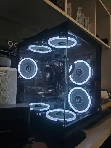 Pc game rysen5 + placa de video rx5600