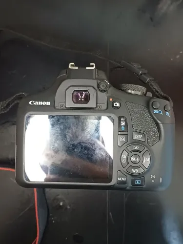 Canon T7 NOVA COM BOLSA E LENTES