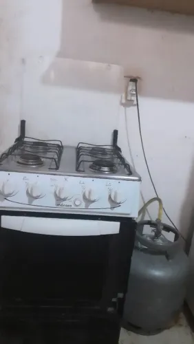 MESA 40,00 FOGÃO 70,00 GÁS CHEIO 170