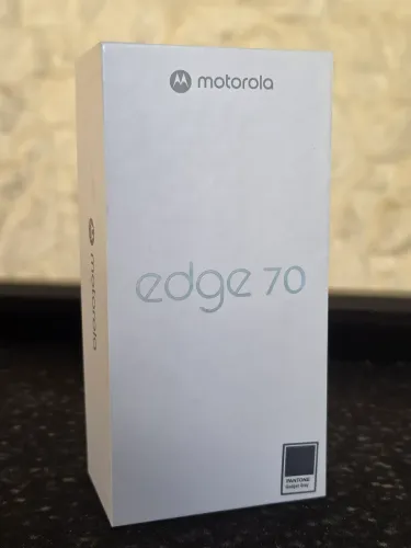 Smartphone Motorola Edge 70 5G - 256GB 24GB (8GB RAM + 16GB RAM Boost) Cinza