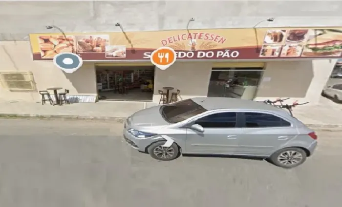 Na Avenida Principal no Papagaio -Um Grande e Lindo Ponto Papagaio e na Avenida Principal