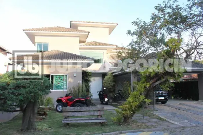 Casa em Condomínio-À VENDA-Camboinhas-Niterói-RJ