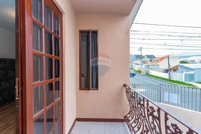 Sobrado Geminado em Condomínio à venda no bairro Fazendinha - PR