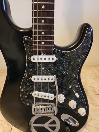 Guitarra Music Maker Strato Captação Malagoli 