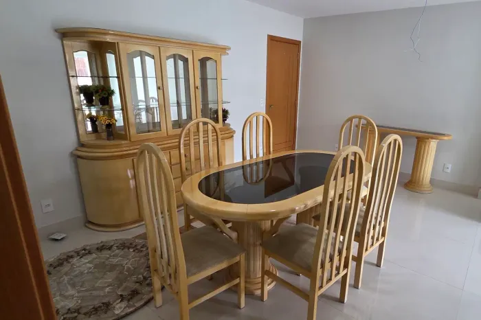 Mesa, aparador, cristaleira, móveis sala de jantar